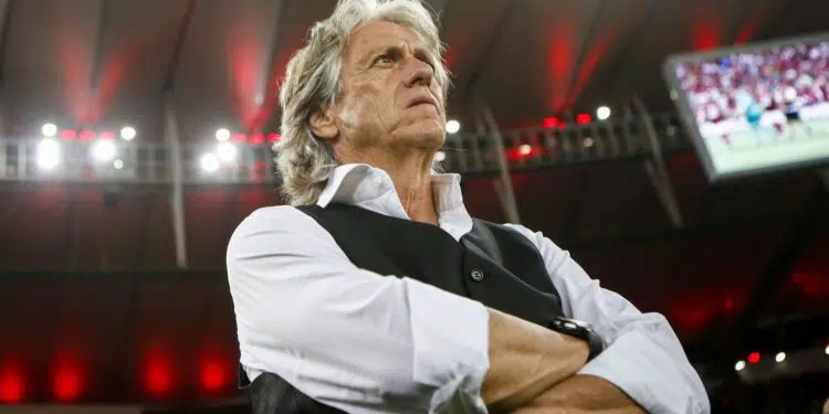 Jorge Jesus segue sendo lembrado pela torcida do Flamengo