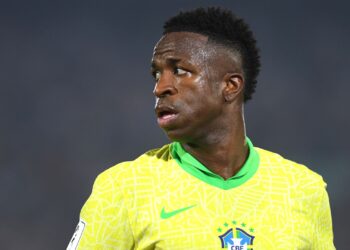 Jornal espanhol critica Vini Jr