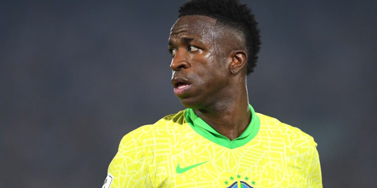 Jornal espanhol critica Vini Jr