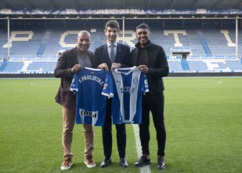 mauro silva e paulinho visitaram as instalações do alavés, da laliga