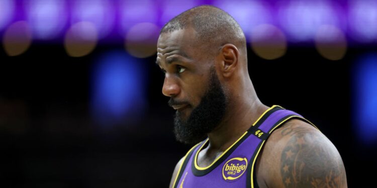 LeBron James vai jogar por mais quanto tempo? (Crédito: Getty Images)