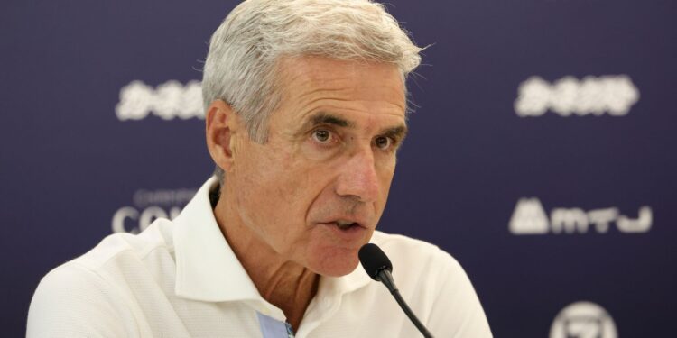 Luís Castro é especulado no Flamengo diante dos maus resultados