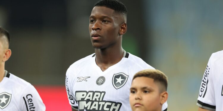 Luiz Henrique passa mal e é levado ao hospital após classificação