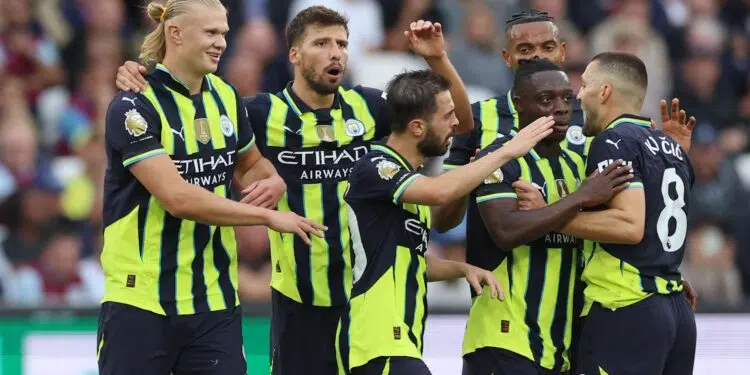 Manchester City vibra durante partida da Premier League