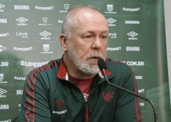 Mano Menezes, técnico do Fluminense em coletiva de imprensa