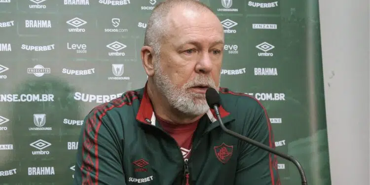 Mano Menezes, técnico do Fluminense em coletiva de imprensa