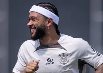 Memphis publica vídeo de preparação para estreia pelo Corinthians