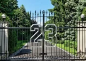Michael Jordan acha comprador para mansão após 12 anos à venda