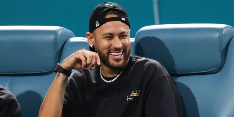 Neymar foi visto assistindo a um Grand Slam no meio do ano