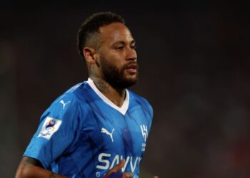 Neymar em ação com a camisa do Al Hilal