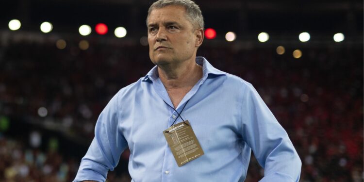 Diego Aguirre projeta partida do Peñarol contra o Flamengo recheada de ansiedade e fortes emoções