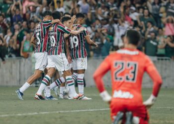 Por que gol do Fluminense foi irregular em vitória