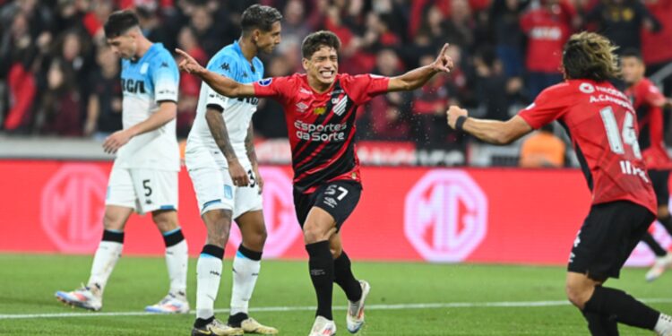 racing x athletico-pr: duelo de ida foi vencido pelos paranaenses