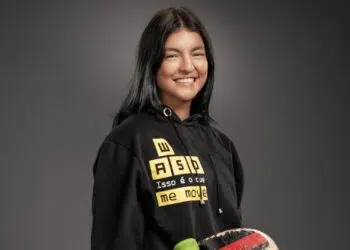 Raicca Ventura é campeã mundial de skate park em Roma