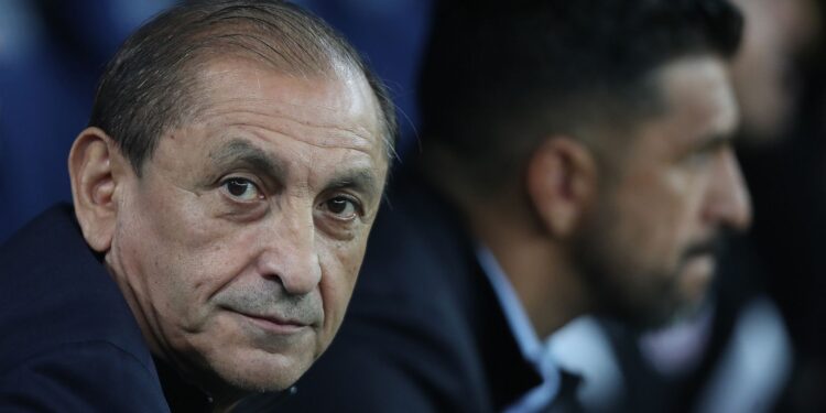 Ramón Díaz pede humildade ao Corinthians após classificação