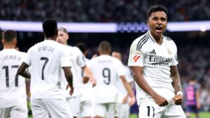 Rodrygo comemorando virada do Real Madrid contra o Espanyol