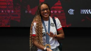 Rebeca Andrade é campeã brasileira nas barras assimétricas