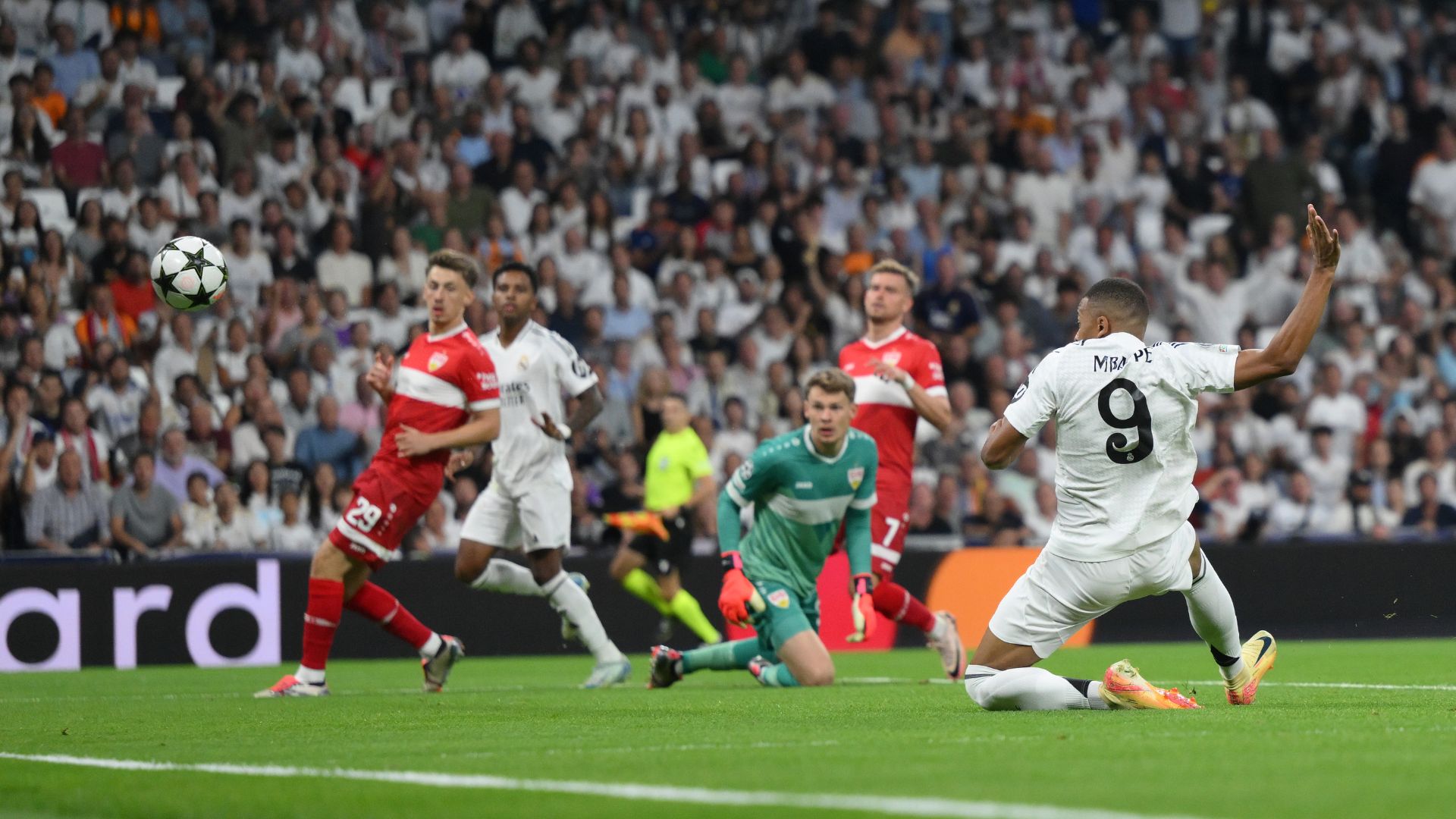 Rodrygo deu assistência para gol de Mbappé em vitória do Real Madrid