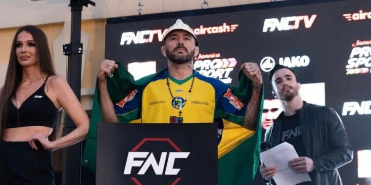 Ex-UFC, Rony Jason vai disputar o título dos penas do FNC (Foto: divulgação FNC)