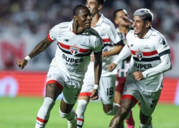 São Paulo venceu o Corinthians pelo Brasileirão