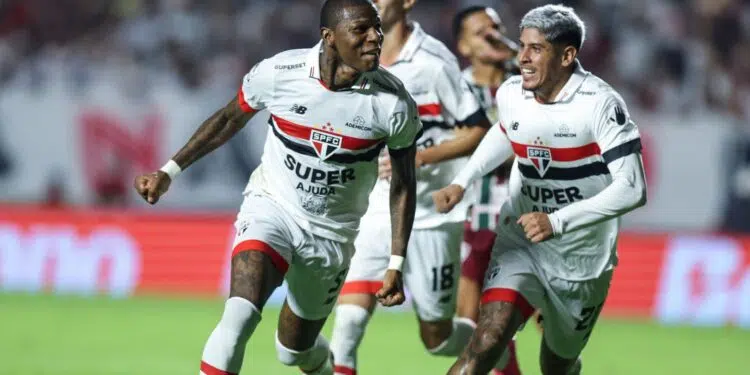 São Paulo venceu o Corinthians pelo Brasileirão