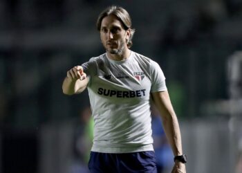 Luis Zubeldía pode ter Ferreirinha de volta no São Paulo para a Libertadores