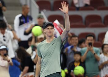 Sinner vence chileno na estreia do Aberto da China