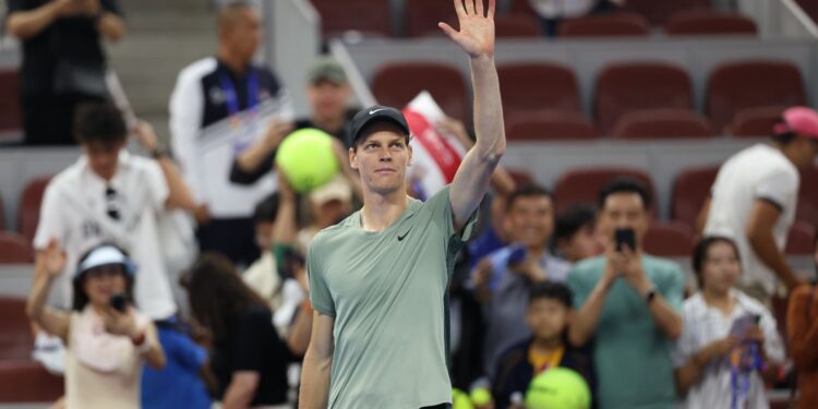 Sinner vence chileno na estreia do Aberto da China