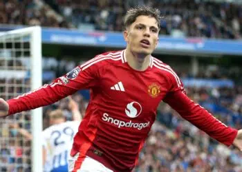 Southampton e Manchester United se enfrentam neste sábado, 14, pela Premier League