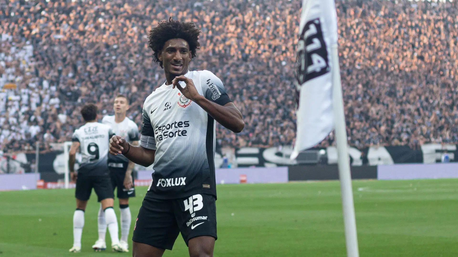 Talles Magno chegou ao Corinthians com destaque