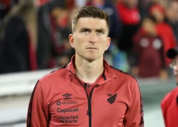 O Athletico-PR de Martín Varini obteve vantagem na Sul-Americana