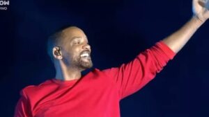 Will Smith recebe camisa de gigante da Série A