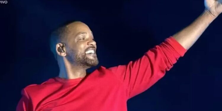 Will Smith recebe camisa de gigante da Série A