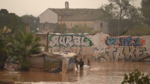 Foto da enchente que atinge a região de Valência