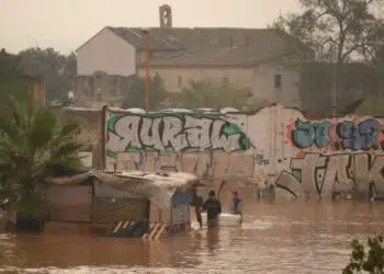 Foto da enchente que atinge a região de Valência