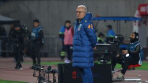 Dorival Jr., técnico da Seleção Brasileira, durante o jogo contra o Chile, válido pelas Eliminatórias