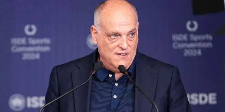 Javier Tebas, presidente de La Liga, durante a 5ª edição da Convenção Esportiva ISDE