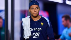 Kylian Mbappé, atacante da França, antes de partida contra a Bélgica, válida pela Liga das Nações