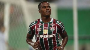 Jhon Arias, atacante do Fluminense, comemora o gol marcado contra o Cruzeiro, em partida válida pelo Campeonato Brasileiro