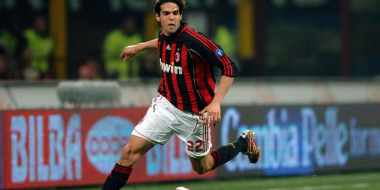 Kaká durante jogo da temporada de 2007, pelo Milan