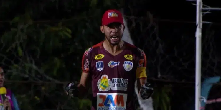 Wallef, goleiro do Aforgados-PE em 2020, comemora após eliminar o Atlético-MG pela Copa do Brasil