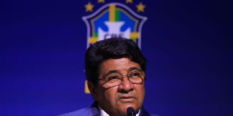 Ednaldo Rodrigues, presidente da CBF, durante o anúncio do técnico interino da Seleção Brasileira masculina, depois da saída de Tite