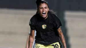 Jaque Ribeiro, do Corinthians, comemora o gol marcado contra o Libertad em jogo válido pela Libertadores