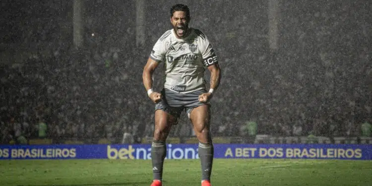 Hulk comemorando o gol decisivo contra o Vasco, em São Januário