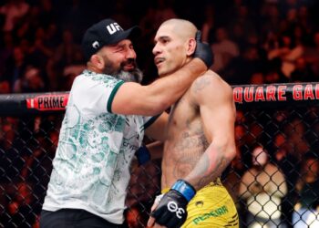 Alex Poatan quer mudar de categoria no UFC