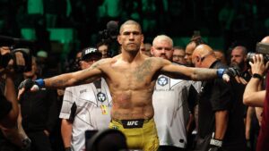 Alex Poatan supera desconfiança por título do UFC