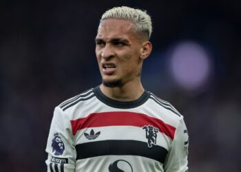 Antony deve deixar o Manchester United