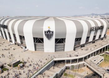Atlético-MG quer contratar Rodrigo Caetano, dirigente da CBF