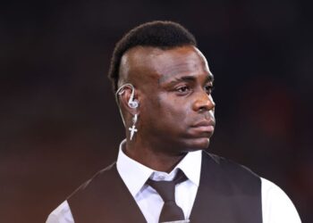 Balotelli participa de transmissão de televisão