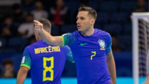 Brasil vai à final da Copa do Mundo de futsal